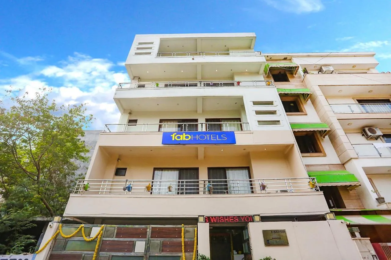 Fabhotel Novel Suites - Nr Yashobhoomi Convention Centre New Delhi Hotel