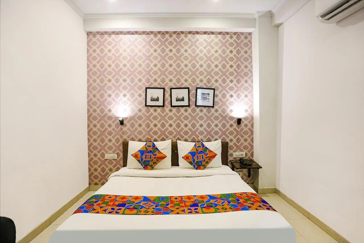 *** Hotel Fabhotel Novel Suites - Nr Yashobhoomi Convention Centre New Delhi India
